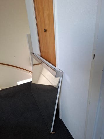 Gratis af te halen: Badkamerspiegel met verlichting