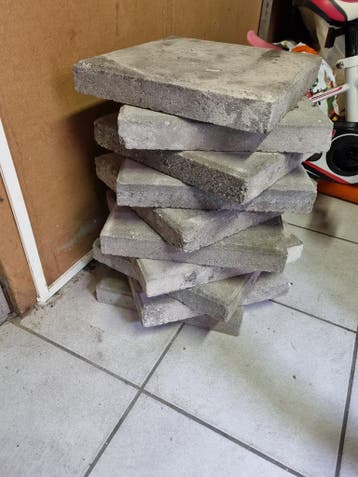 Gratis   Stenen 30x30 ophalen