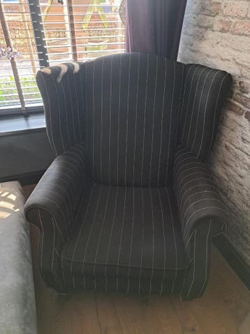 Comfortabele fauteuil met streepdessin