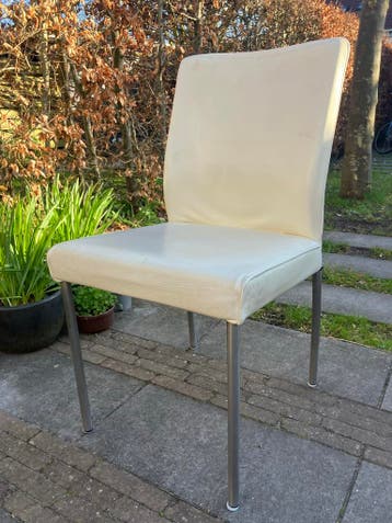 Zes Eettafelstoelen Gratis Af Te Halen