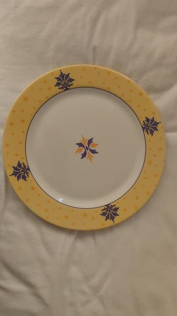 Set van 4 grote gele pizzaborden met decoratie