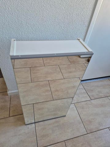 Badkamerkastje met spiegel