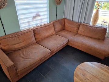 Comfortabele cognac kleurige hoekbank