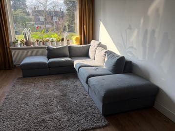 Hoekbank met twee afzonderlijke opbergsystemen