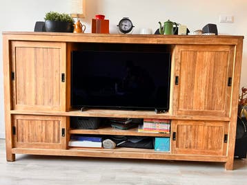 Teakhouten tv-kast met schuifdeuren