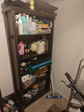 Ruime opbergkast (89x33x192 cm) - Ophalen 11/12 jan