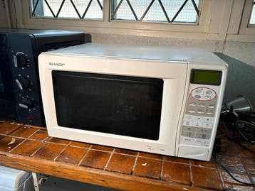 GRATIS magnetron. Werkt nog volledig.