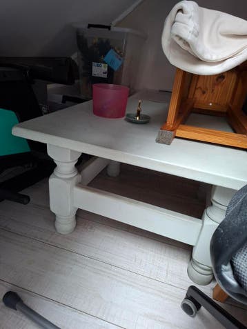 Lichtgrijze massief houten salontafel