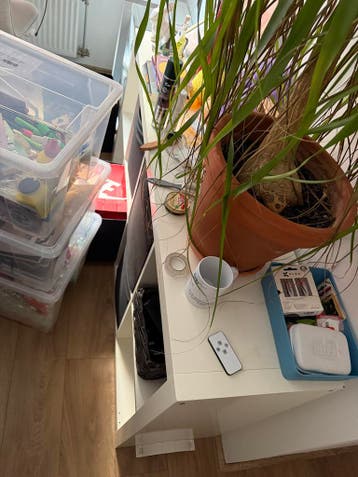 IKEA KALLAX kasten wit (2x: 8 en 4 vakken) met opbergbakken