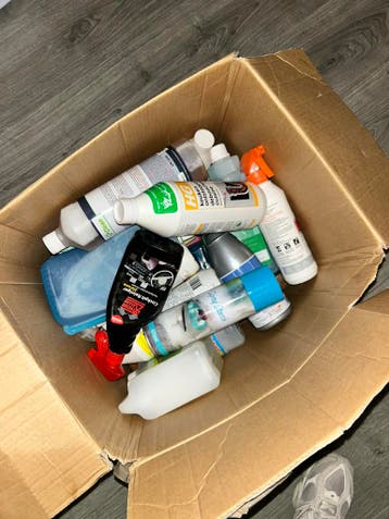 Diverse schoonmaak middelen gratis ophalen