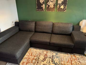 Lounge bank met uitschuifbaar deel en opbergruimte