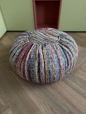 Gratis ophalen: stoffen poef