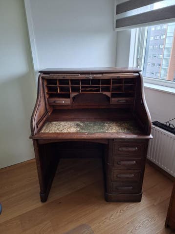 Klassiek antiek Engels bureau