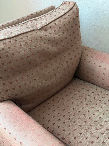 Comfortabele fauteuil met voetenbank - Gebruikt