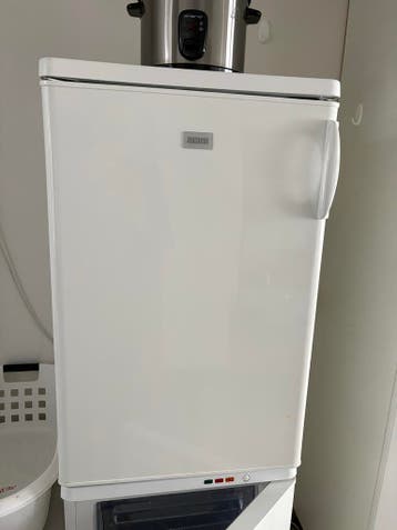 Zanussi koelkast - Gebruikt, flesrekje los