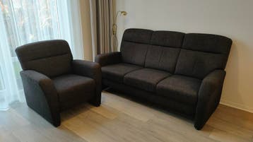 Gratis (vandaag ophalen): senioren bankstel en fauteuil