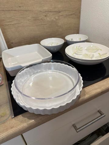 Gratis af te halen: Serviesgoed (borden, kommen, schalen)
