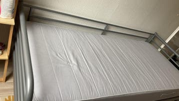 Gratis bed 200x90 inclusief matras - Krimpen a/d IJssel