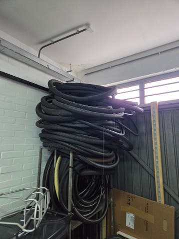 Arnhem; Gebruikte en versleten buitenbanden