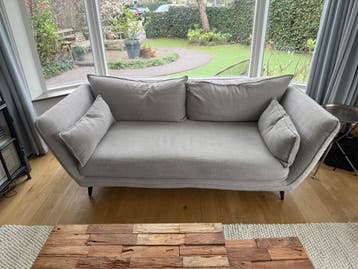 Gratis af te halen! Comfortabele 2,5-zits bank - Lichtgrijs