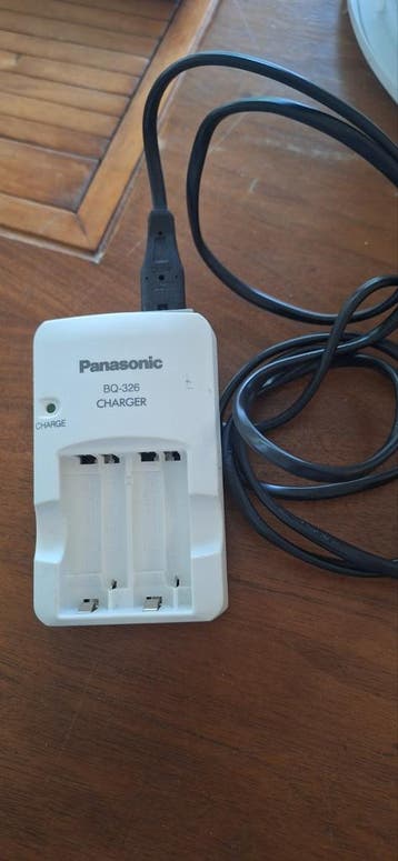 Panasonic BQ-326 Oplader voor AA/AAA Batterijen
