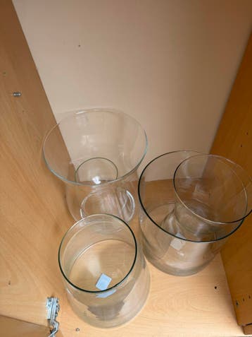 Set van glazen vazen