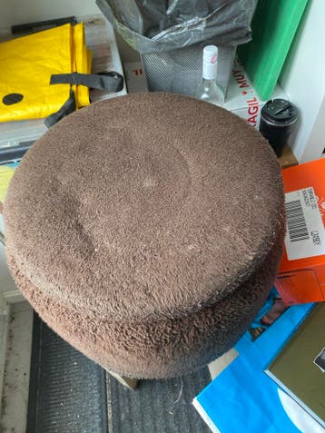 Bruine poef met opbergruimte