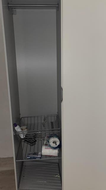 IKEA kledingkast – goede staat – €140