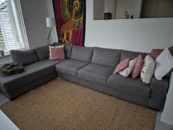 Gratis hoekbank, grijs gemeleerd. Zit heerlijk, zie omschrij