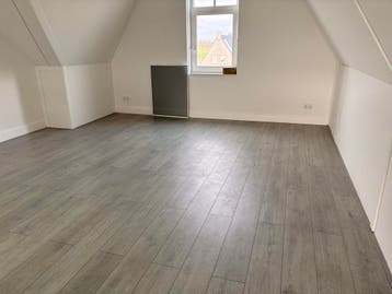 4 pakken Grijze laminaat vloer, nieuw, ca. 8 m2