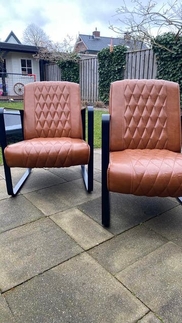 Twee stoelen gratis