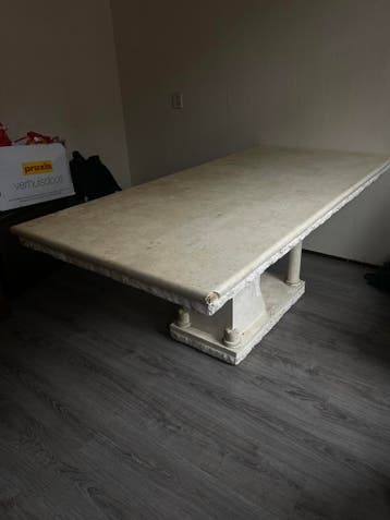 Marmeren Eettafel