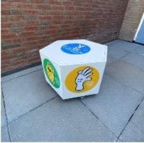 Gratis stevige verrijdbare opbergkisten