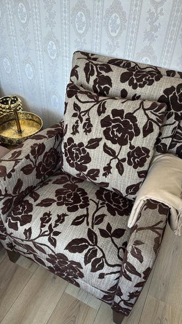 Comfortabele fauteuil met bloemenprint