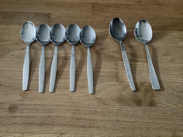 GRATIS. OPHALEN. Dessert lepeltjes 7 stuks