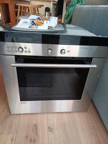 Siemens combi oven HB 79E