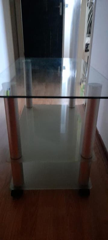 Glazen tv tafel