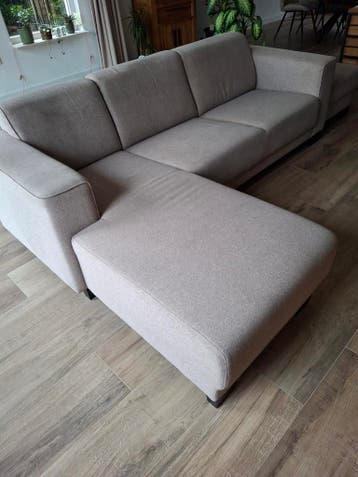 Gestoffeerde bank met long chair - beige