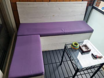 Balkonbank in zeer goede staat, inclusief tafel. gratis