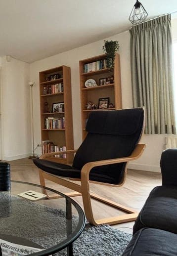 Gratis op te halen: IKEA POÄNG fauteuil met kussen (2 stuks)