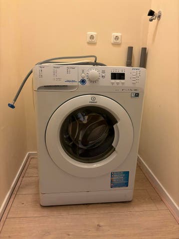 Defecte wasmachine, gratis af te halen voor oud ijzer