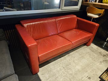 Rood leren 2 zits bank