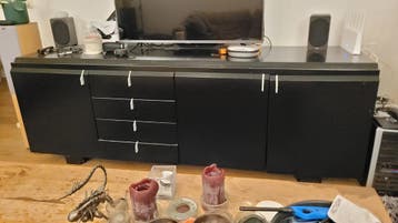 Modern zwart tv-meubel met opbergruimte