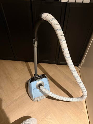 Bosch stofzuiger met extra lang snoer (defect)