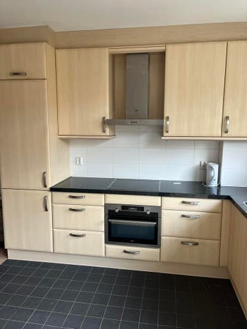 Gratis keuken met granieten blad- zonder apparatuur