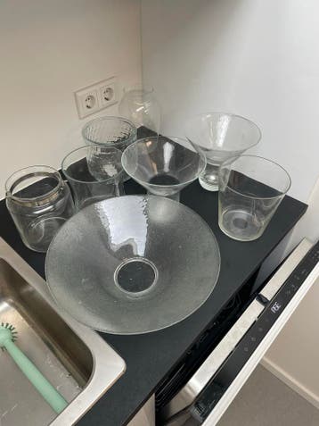 Gratis glazen bloempotten en vazen