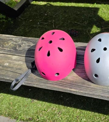 Roze kinderhelm ca 5-8 jaar gratis ophalen in Amersfoort