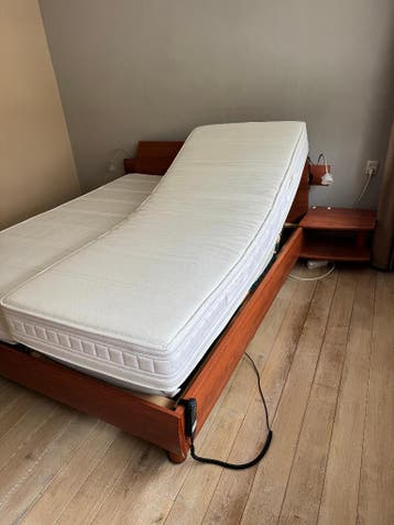 Elektrisch verstelbaar bed