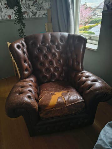 Gratis Ruime Chesterfield stoel - Opknapper
