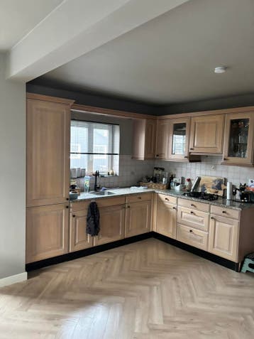 GRATIS AFTEHALEN landelijk hoekkeuken.